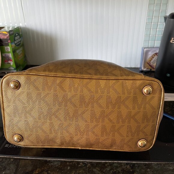 MICHAEL KORS Gold Jet Set Metallic Mirrored Tote Bag w side pockets 16 x 11.5 - Picture 3 of 7